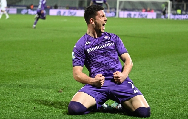 Fiorentina nurjas Milani plaani tõusta esikolmikusse