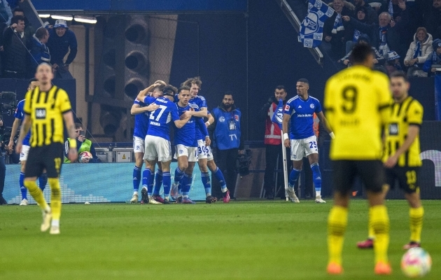Ruhri derbi: südikas Schalke pesi end kaks korda kaotusseisust puhtaks ning noppis Dortmundilt punkte
