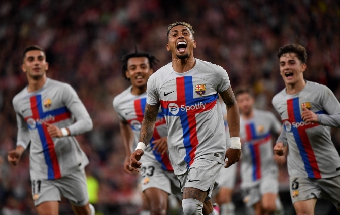 Kohtunike tõttu sõimata saanud Barcelona leidis raskel hetkel väärt abimehe ... kohtunikus