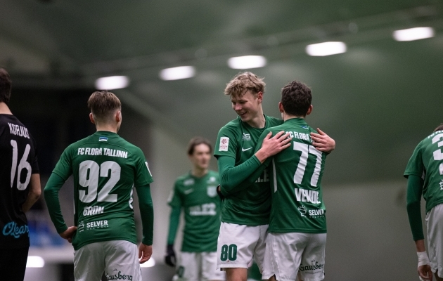 Tallinna FC Flora noored väravat tähistamas. Foto: Jana Pipar / Jalgpall.ee