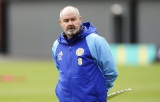 Šotimaa pikendas koondise A-divisjoni tõstnud treeneriga lepingut 2026. aastani
