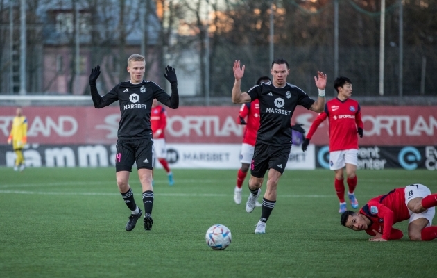 Kalju mehed ei pea muretsema - oma t&ouml;&ouml; tehti kenasti &auml;ra! Foto: Katariina Peetson / jalgpall.ee