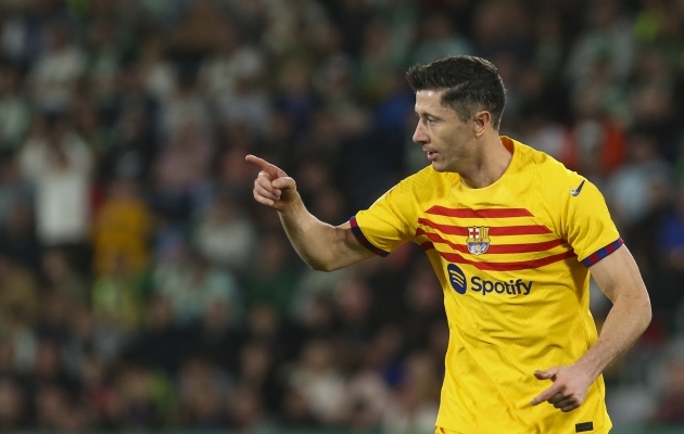 Lewandowski lõi  El Clasico  eel jalad kuumaks