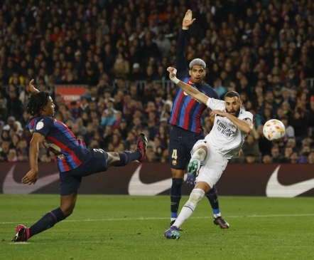 Benzema ja Real tampisid Barcelona elegantselt mutta ja marssisid finaali