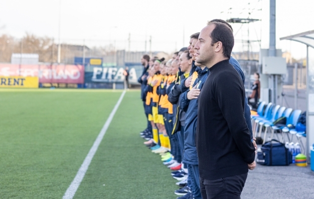 Lluis Cortes ja Ukraina koondis pidasid pika pausi j&auml;rel esimese m&auml;ngu Sportland Arenal. Foto: Brit Maria Tael