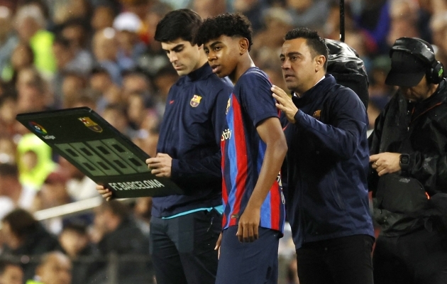 Uue noore kampa võtnud Barcelona moodustas isevärki liidu Elche ja Real Madridiga
