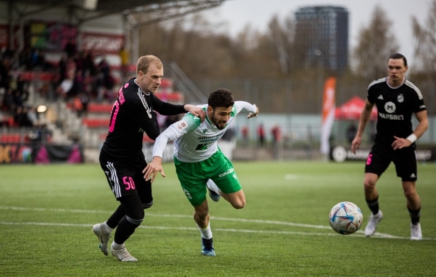 Avapoolajal hoidis Kalju kenasti Levadiat ohjes. Foto: Katariina Peetson / jalgpall.ee