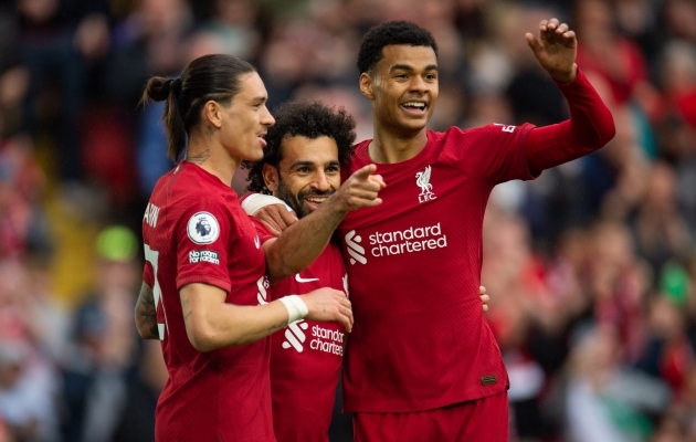 Võimsat lõpuspurti tegev Liverpool koputab Manchester Unitedi kandadele
