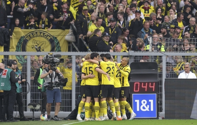 Wolfsburgi hävitanud Dortmund püsib liider Bayernist vaid silma kaugusel