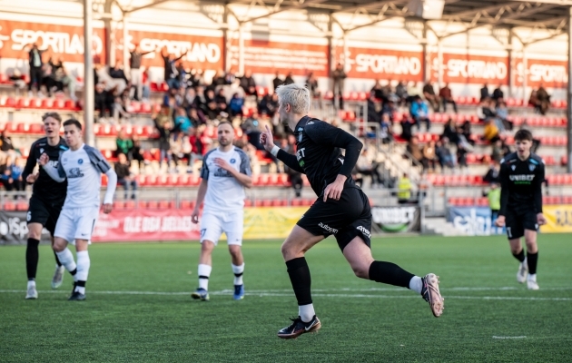 Tristan Toomas Teev&auml;li oli penaltipunktil kindel. Foto: Liisi Troska / jalgpall.ee