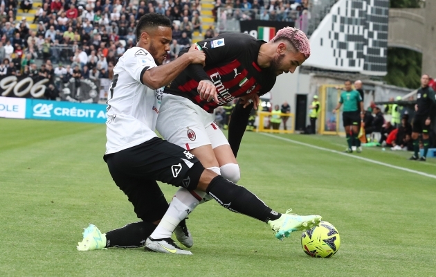 Meistrite liigas raskesse seisu jäänud Milan sai üle pika aja kaotuse ka koduliigas
