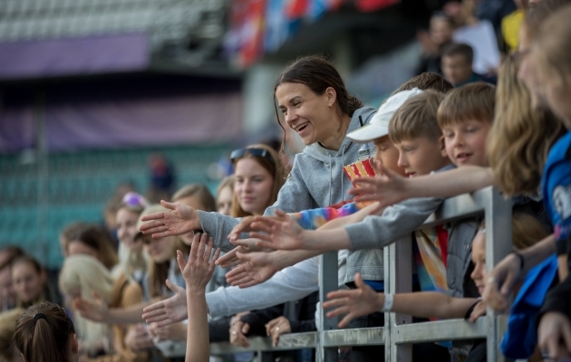 Turniiri saadik Mari Liis Lillemäe oli omadele kaasa elamas. Foto: Katariina Peetson / jalgpall.ee