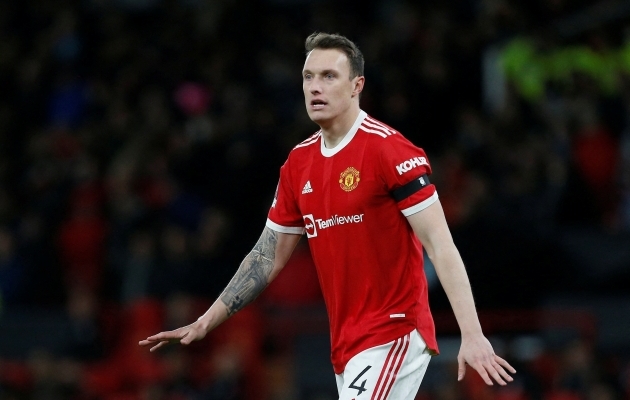 Manchester Unitedis nelja aastaga 13 mängu pidanud kaitsja lahkub klubist