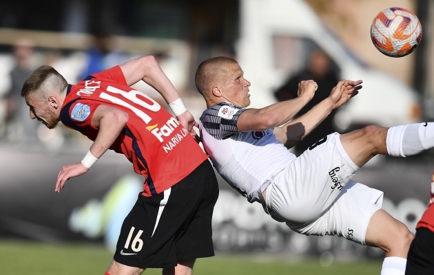 Ka see Henrik Ojamaa k&auml;&auml;rl&ouml;&ouml;k lendas v&auml;ravast m&ouml;&ouml;da. Foto: Sergei Stepanov
