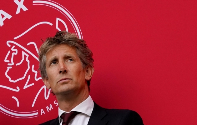 Van der Sar lahkus kümne aasta järel Ajaxist