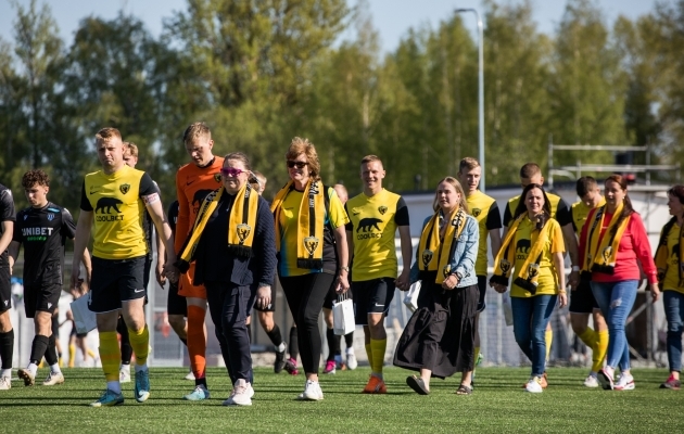 Lõbus video: kes on see kalaämbris istuv pärnakas?