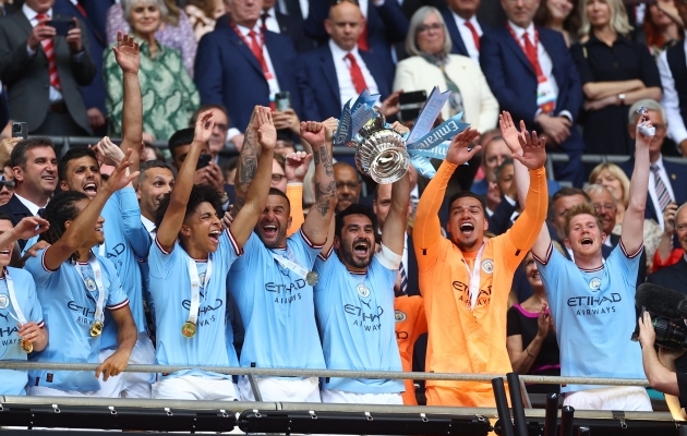 Äsja Inglismaa Premier League'i ja FA karika võitnud Manchester City on ühe võidu kaugusel kuldsest kolmikust. Foto: Scanpix / Carl Recine / Reuters