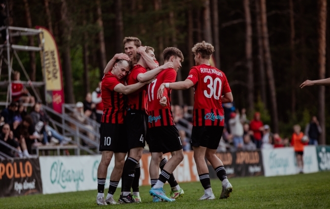 Nõmme United seisab kõrgliiga lävepakul. Peatreener Vassiljev: tipud pole nii hirmsad nagu vanasti, saame mängida küll