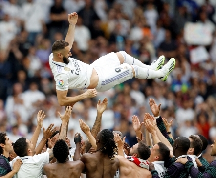 Benzema lahkus ovatsioonide saatel täpse penaltiga, Pamplona härg murdis Euroopasse