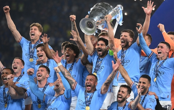 Luup peale | Manchester Cityst sai surematu! Kardetud tramm sõitis aga nende enda värava all