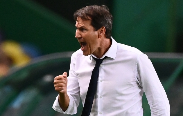Napoli leidis puhkusele läinud kangelase asemele uue peatreeneri