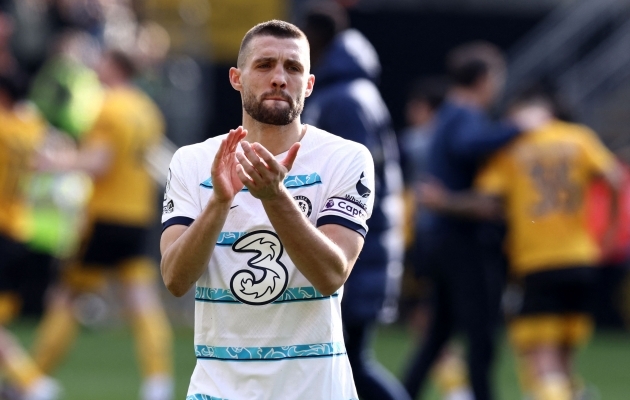 Ametlik: Kovacic heidab seljast kuningliku sinise rüü ning asendab selle heledate taevatoonidega
