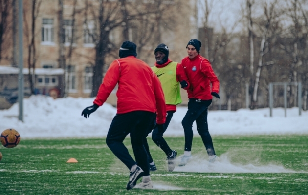 Narva jalgpallurid saavad lõpuks talvisel perioodil hallis treenida. Foto: Liisi Troska / jalgpall.ee