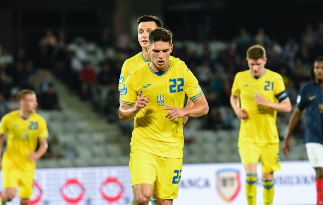 Heorhii Sudakov (number 22) l&otilde;i U21 EM-i veerandfinaalis Prantsusmaa vastu kaks v&auml;ravat. Foto: Scanpix / Anca Tepei / Imago