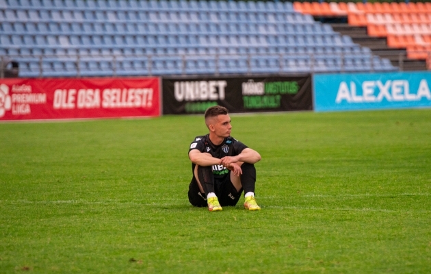 Aleksandr &Scaron;apovalov andis esimeses m&auml;ngus Kalevi s&auml;rgis resultatiivse s&ouml;&ouml;du. Foto: Liisi Troska / jalgpall.ee