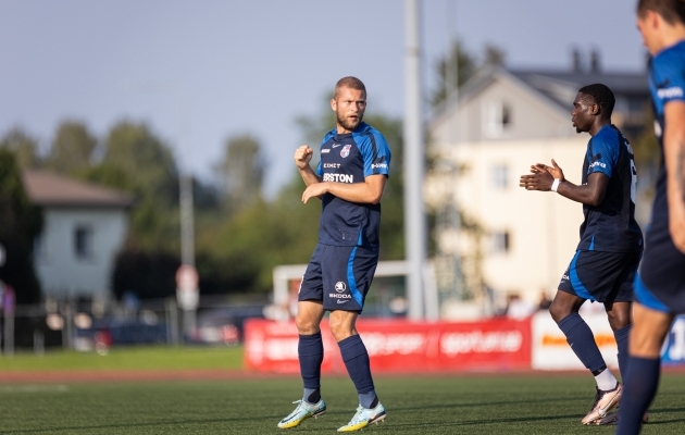 Karl M&ouml;&ouml;l l&otilde;i oma hooaja esimese v&auml;rava. Foto: Jana Pipar