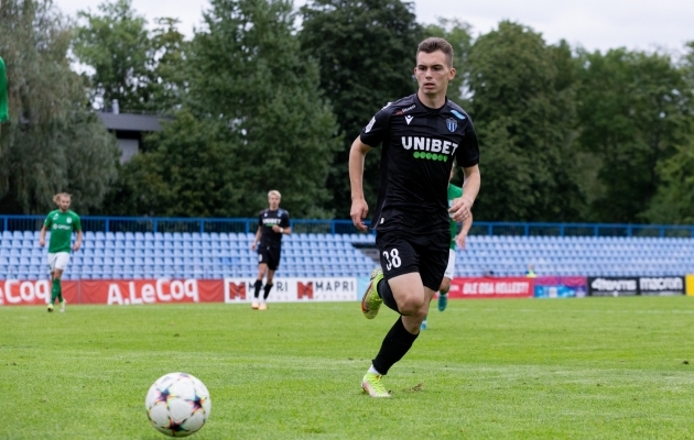 Suvel Florast Kalevisse laenatud Aleksandr &Scaron;apovalov rikkus endiste tiimikaaslaste p&auml;eva. Foto: Katariina Peetson / jalgpall.ee