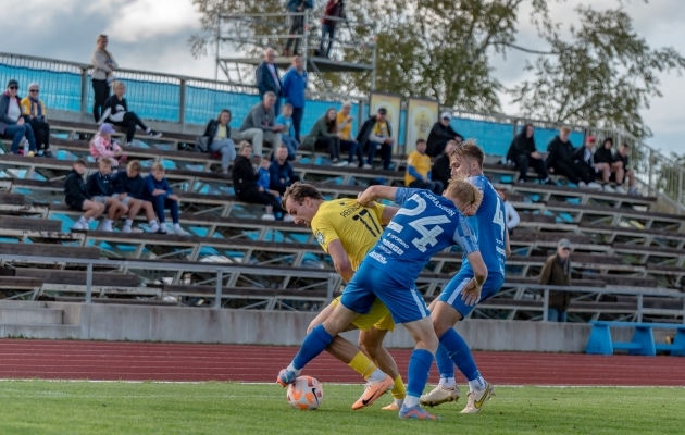 FC Kuressaare ja Tartu Tammeka tegid 1:1 viigi. Foto: Allan Mehik