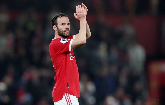 Juan Mata siirdus Iniestast tühjaks jäänud kohale