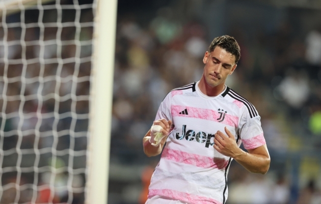 Penaltil eksinud Juventus liigub Leccega samas rütmis