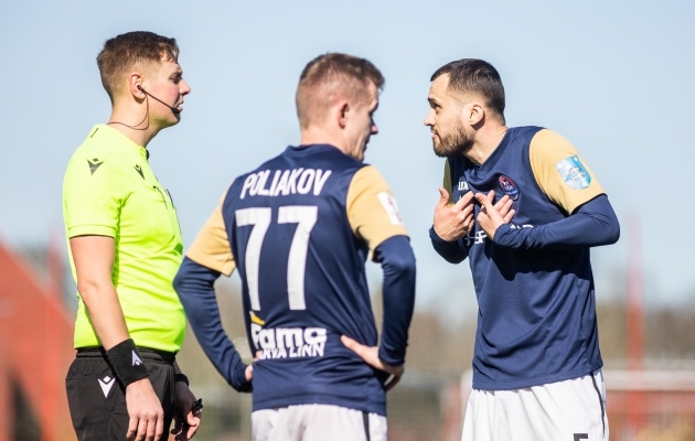 Balotelli oli omal ajal ikka pullimees!!