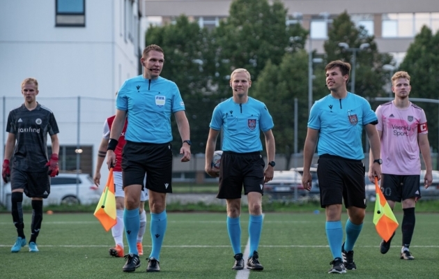 Aron Härsing, Erik Reinumägi ja Markko Ladvas. Foto: Liisi Troska / jalgpall.ee