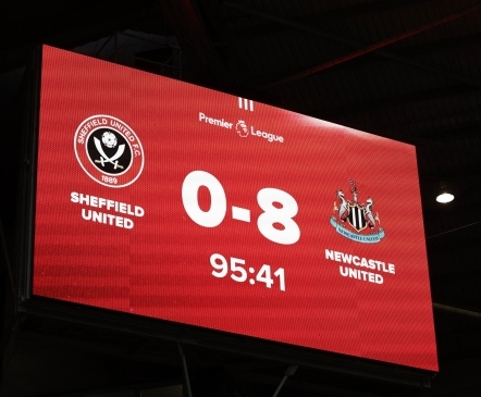 Ajalugu on tehtud: kaheksa erinevat Newcastle'i mängijat sahistasid Sheffieldi võrku
