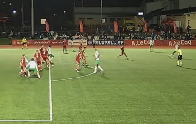 Nikita Vassiljevi s&ouml;&ouml;du hetk. Foto: Soccernet.ee