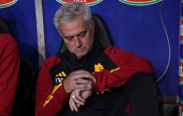Neli lööki, neli väravat: Genoa vapustav täpsus tulistas Mourinho paadi sõelapõhjaks  (Roma 16. kohal!) 