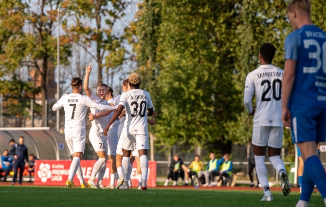 Luup peale | Paide tõukas tugeva avapoolaja ja Mätase penaltieksimuse abil Tammeka väljakukkumisvõitlusesse