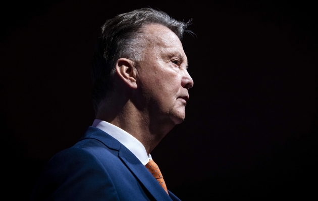 Van Gaal ulatab madalikule sõitnud Ajaxile abikäe