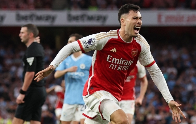 Memo | Arsenal pani kohtunikelt abi saanud City magama ning lõpetas kaheksa aastat kestnud põua