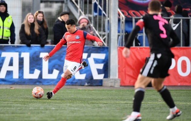 Harlin Suarez sai hakkama efektse v&otilde;iduv&auml;ravaga. Foto: Sergei Stepanov