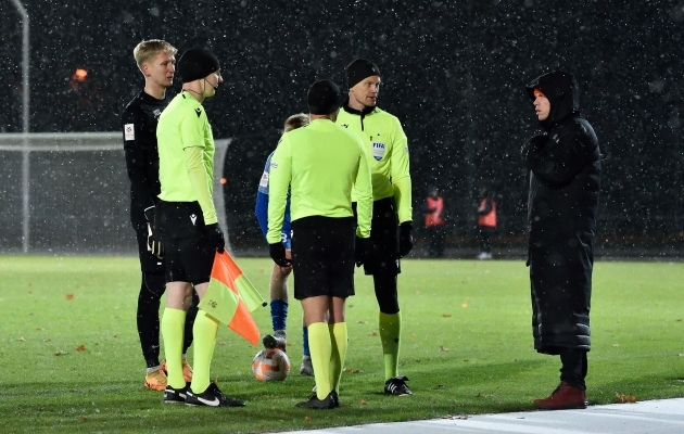 Meciul din Premier League a fost întrerupt timp de aproximativ cinci minute.  Foto: Emre Bofill