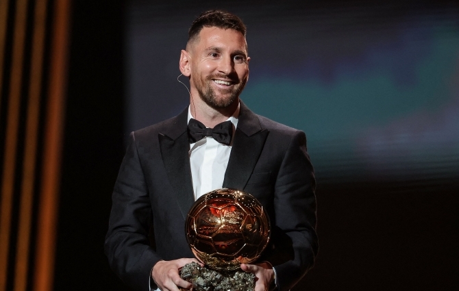 MM-i kangelased kullati üle: Messi võitis Ballon d'Ori kaheksandat, Bonmati esimest korda  (+ kõik võitjad!) 