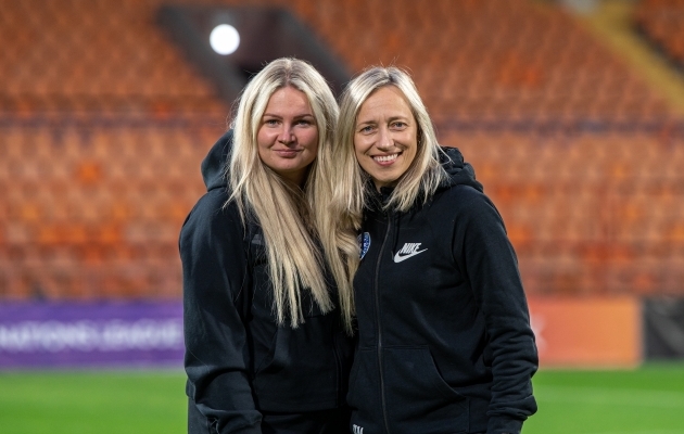 Sirje Kapper (vasakul) ja Anastassia Morkovkina. Foto: Liisi Troska / jalgpall.ee