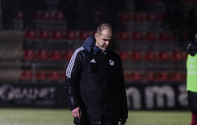 Antrenorul principal al Nomi Kaljo, Nikita Andreev.  Foto: Katarina Bateson/jalgpall.ee