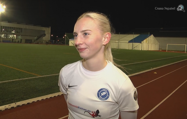 Liisa Merisalu m&auml;nguj&auml;rgsel intervjuul. Foto: Soccernet.ee