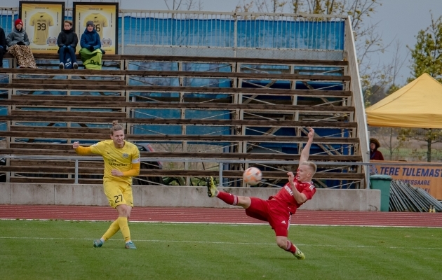 M&auml;nnilaane tabamus t&otilde;i tabloole 1:1 viigi. Foto: Allan Mehik