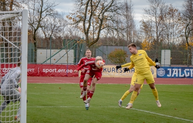 Kuressaare kaitsjad kaotasid Kriisi totaalselt &auml;ra. Foto: Allan Mehik